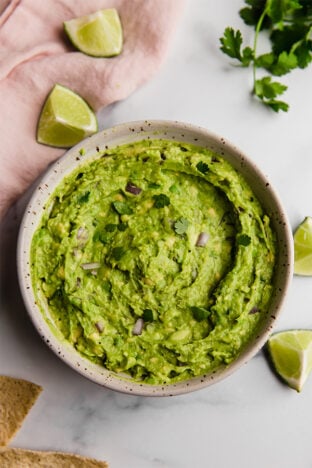 Easy AIP Guacamole (Paleo, Whole30, AIP) - Unbound Wellness