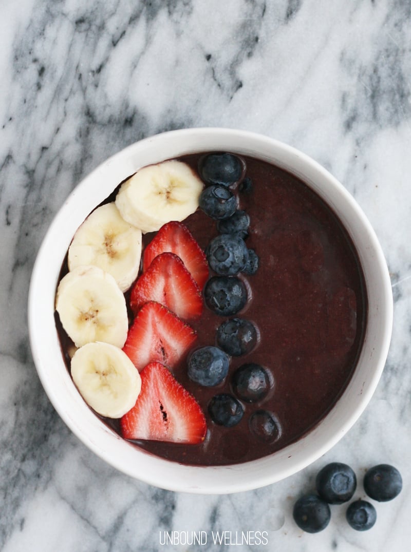 Healthy Acai Bowl - Feeding Tiny Bellies