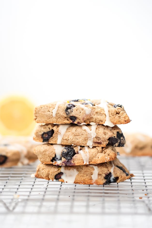 https://unboundwellness.com/wp-content/uploads/2018/03/lemon_blueberry_scones.jpg