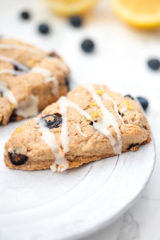 https://unboundwellness.com/wp-content/uploads/2018/03/lemon_blueberry_scones_3.jpg