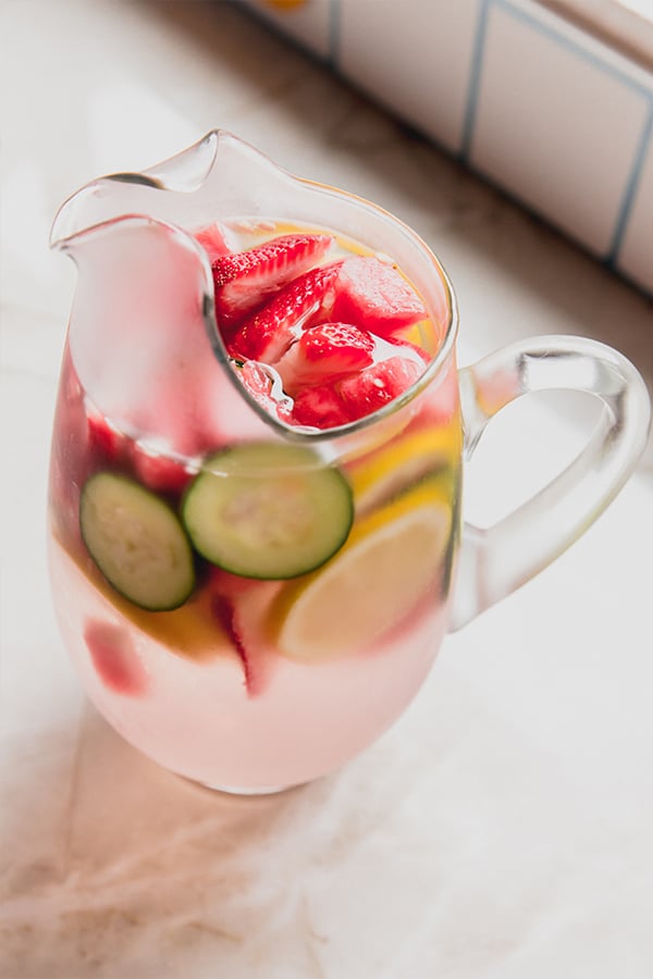 Lemon, Mint, Cucumber and Strawberry Infused Water - Slow The Cook Down