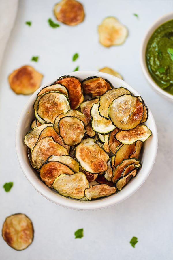 https://unboundwellness.com/wp-content/uploads/2018/06/zucchini_chips_4.jpg