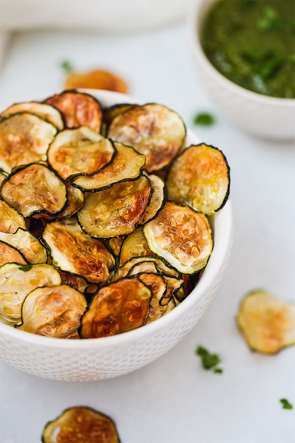 Crispy Baked Zucchini Chips (Homemade & Healthy)