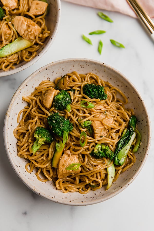 chicken and ramen stir fry in bowl