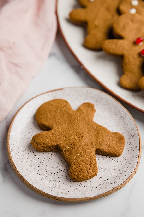 Gingerbread cookie on a small round plate