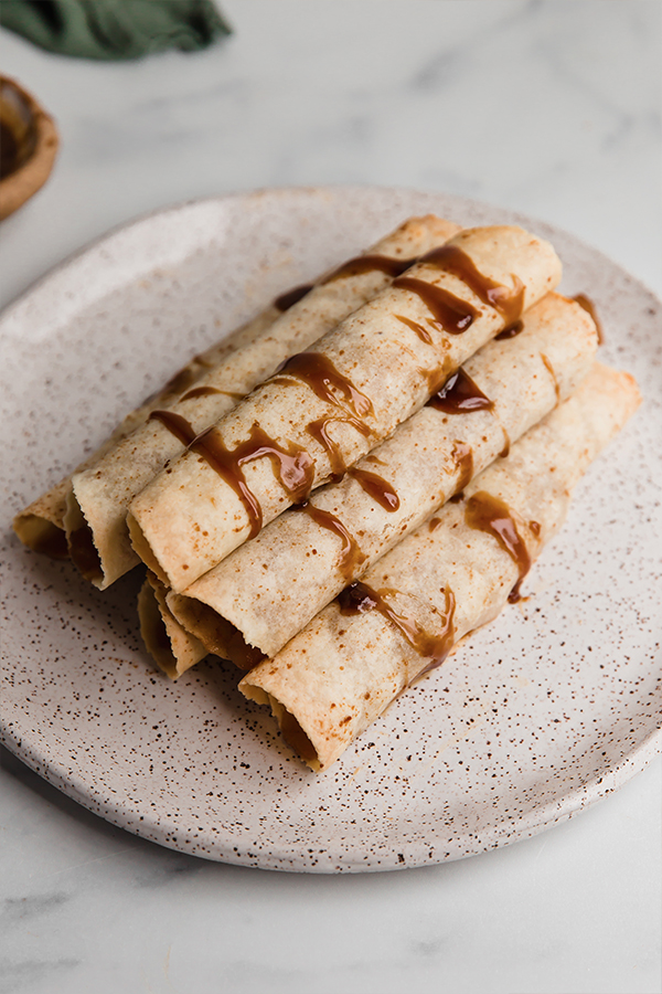 A plate of apple pie roll-ups.
