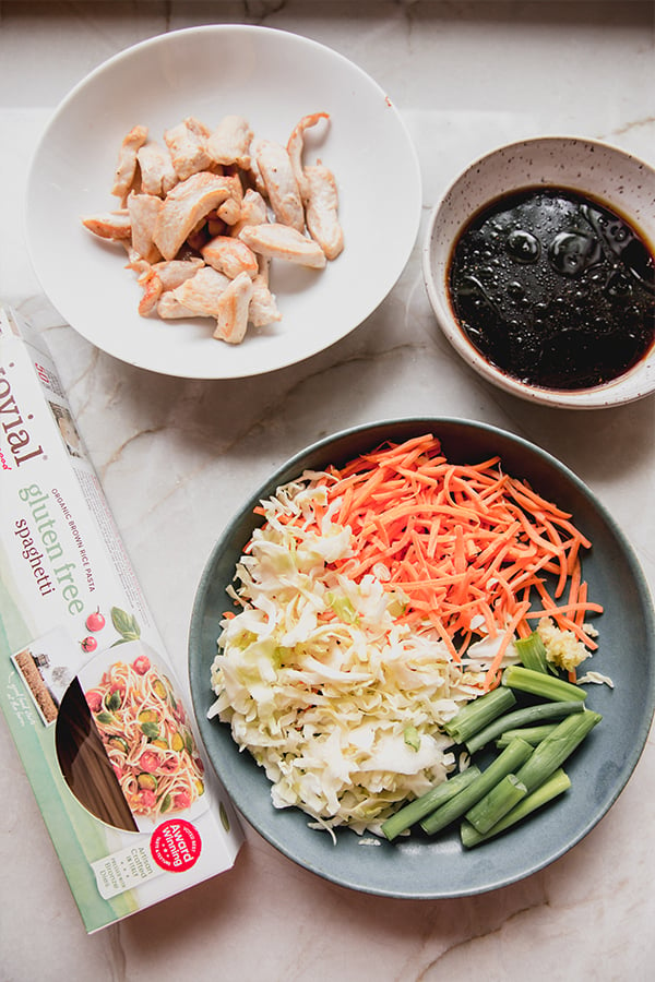 All the ingredients to make chicken chow mein.