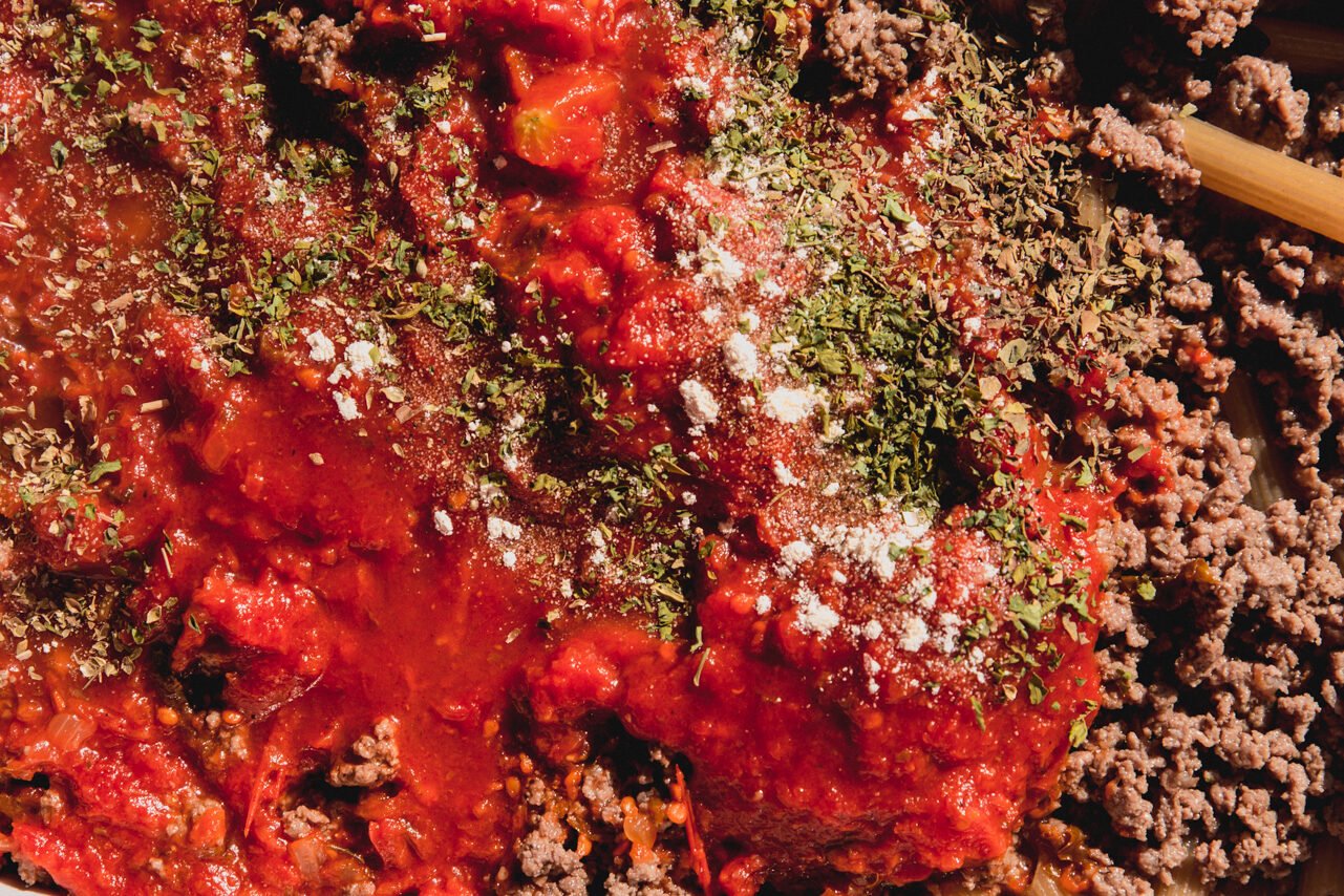 No boil pasta bake ingredients unstirred.