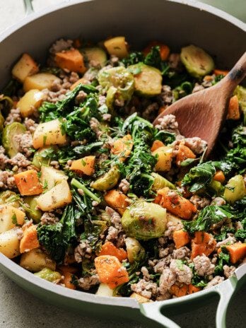 Turkey and veggie hash in a skillet.