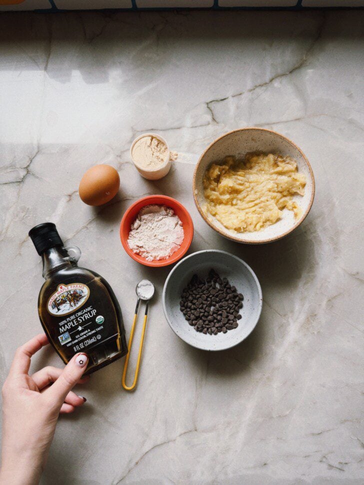 Banana breakfast cake ingredients. 
