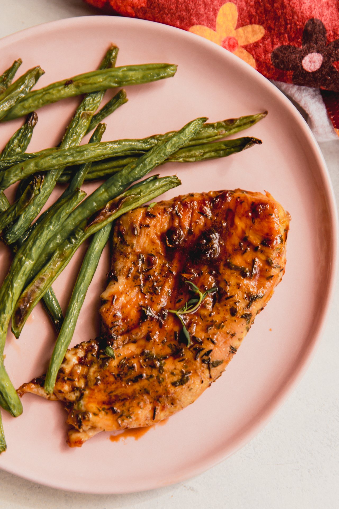 Turkey cutlet served with green beans.